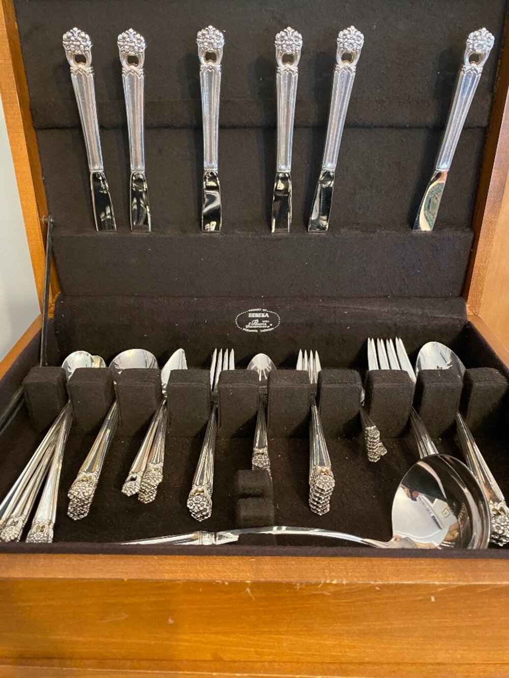 1847 ROGERS BROS. SILVERPLATE SILVERWARE. ETERNALLY YOURS
